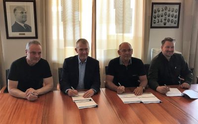 Undirritun verksamninga vegna eldhúss í Laugarási